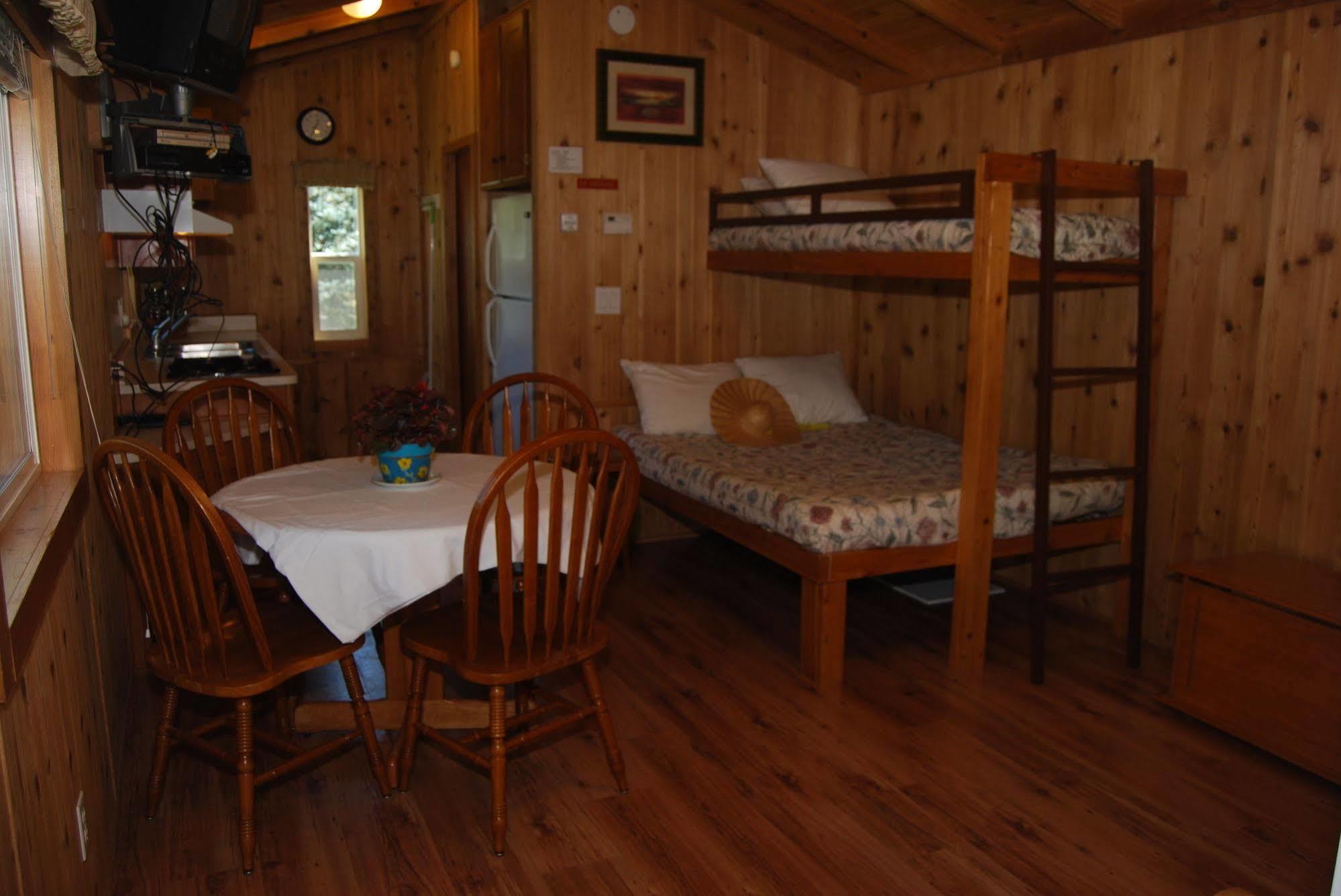 Thunderbird Rv & Camping Resort Monroe Exterior photo